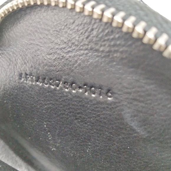 ✨🛍️ Saint Laurent Rare Glitter and Diamond Embroidered Key Pouch Bag Charm - Picture 8 of 8